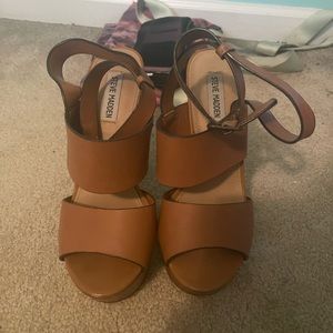 Steve Madden platform sandals